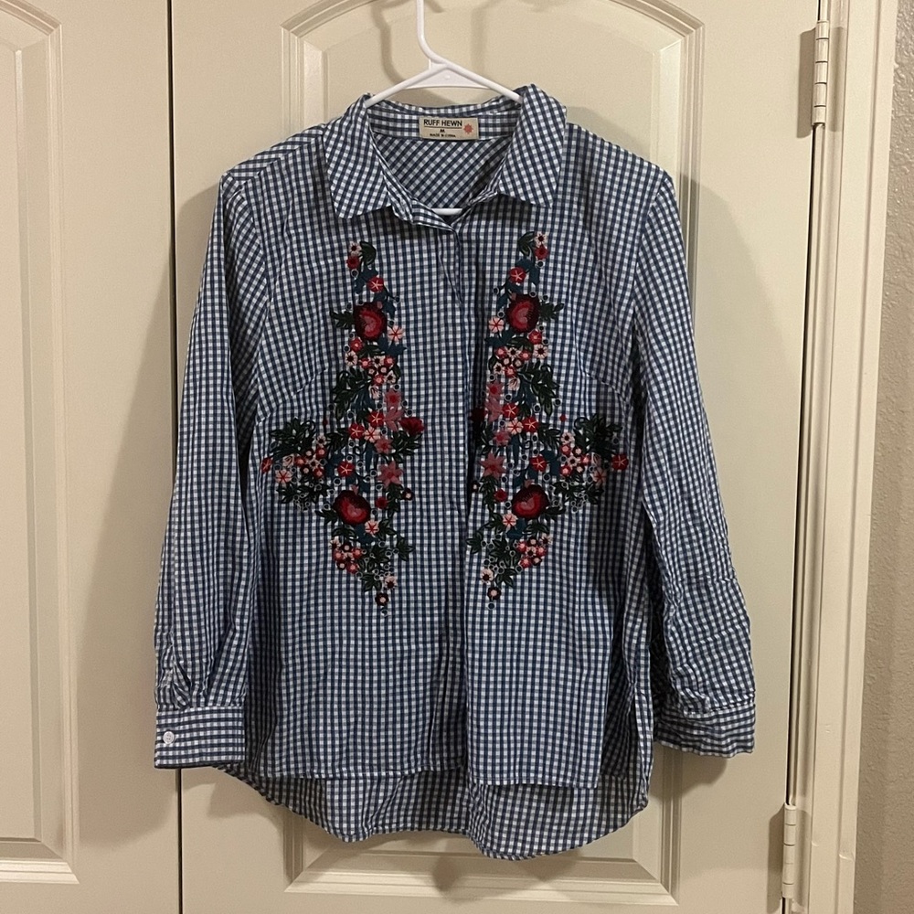 Ruff Hewn button up gingham shirt with floral embroidery size Medium